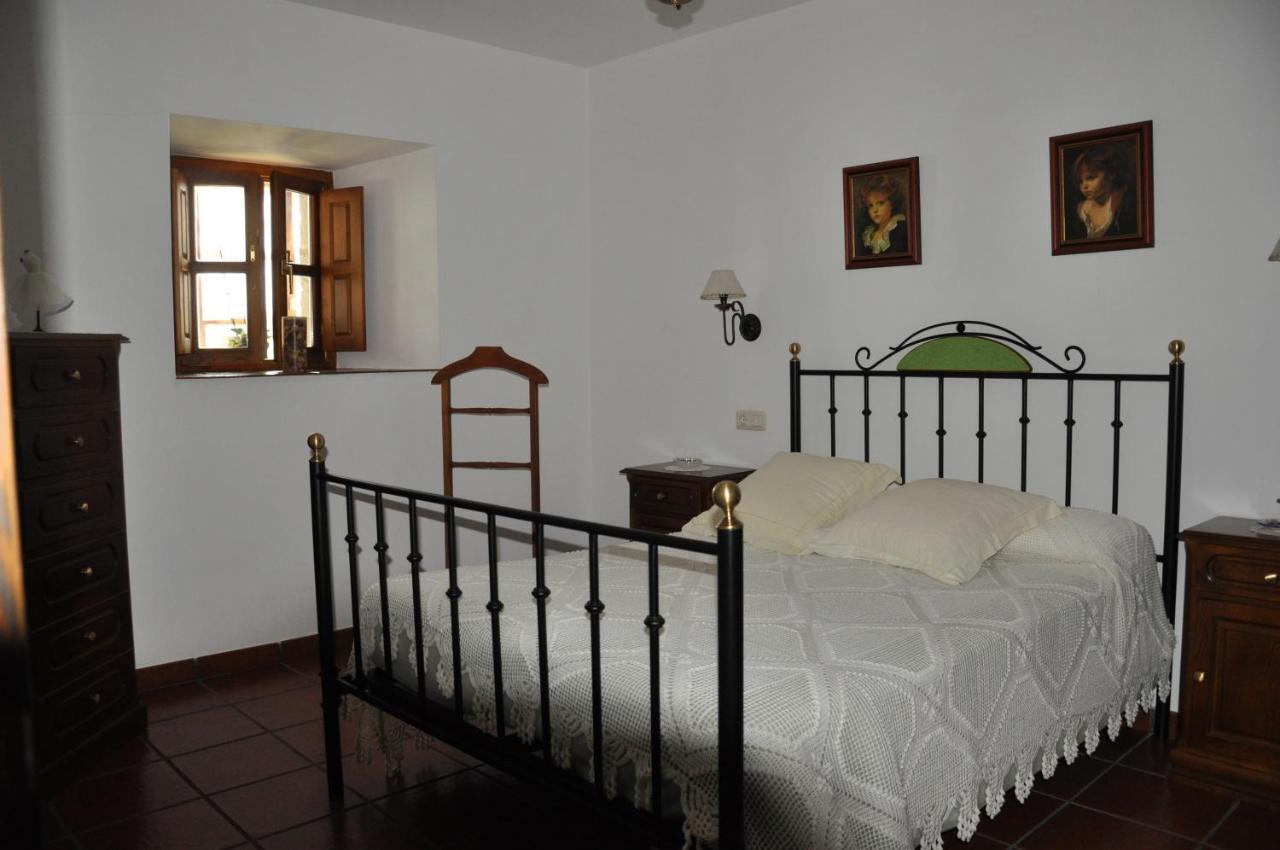 Posada La Torre Serdio Værelse billede